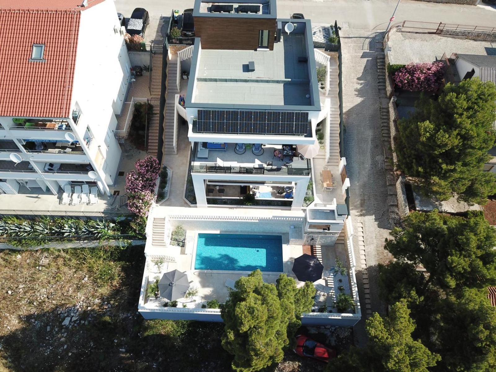 Luxury Beachfront Villa Carlisa Ciovo Bagian luar foto